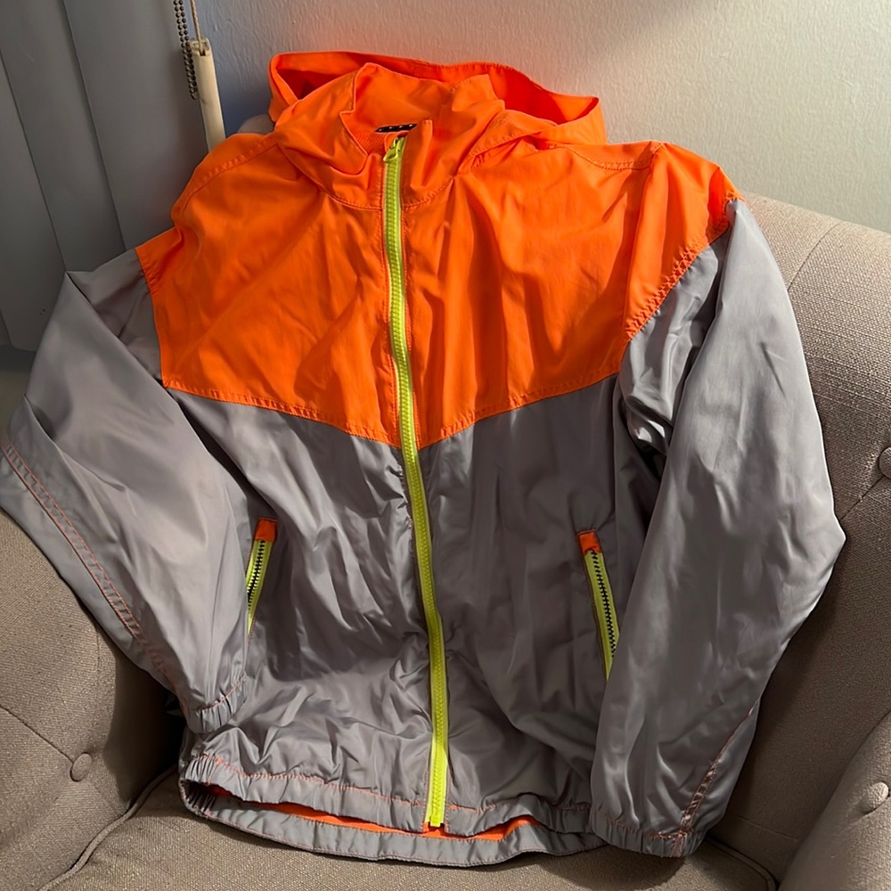 Gap light water resistant jacket for boys, size XL
